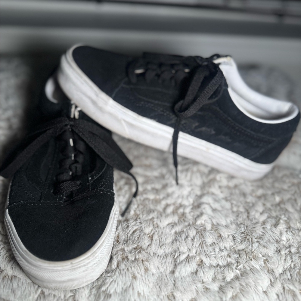 Vans Old Skool Houndstooth Sneakers – Women’s 7.5